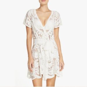 Flora Nikrooz Dorothy Embroidered Robe Ivory M NWT